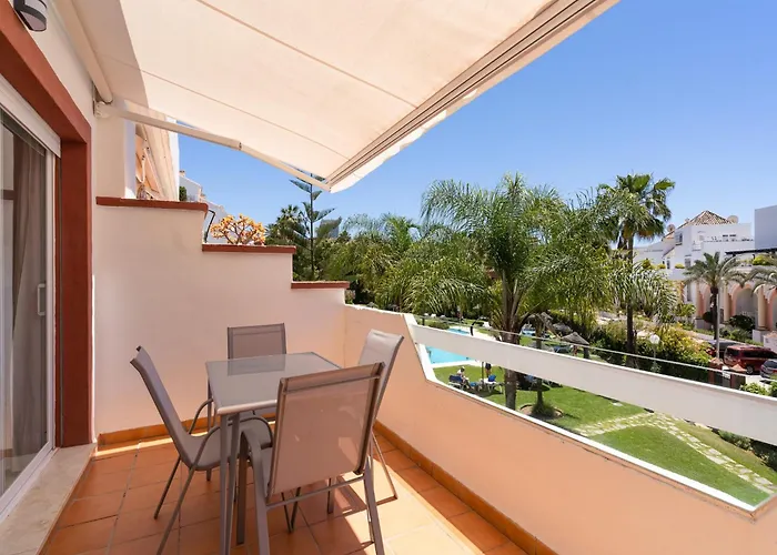 Apartman In Elviria Near *